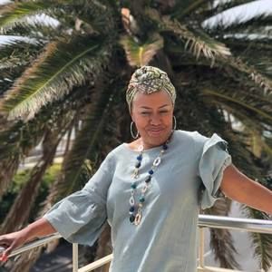 Meet your Posher, Pamela